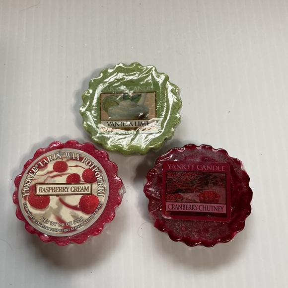 3 Yankee Candle Tarts BAKERY SCENTS NEW 0.8 oz each - Picture 3 of 8